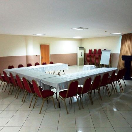 Room In Lodge - Golden Royale Hotel Enugu Exterior foto