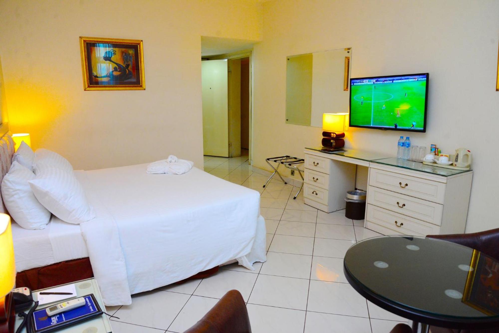 Room In Lodge - Golden Royale Hotel Enugu Exterior foto