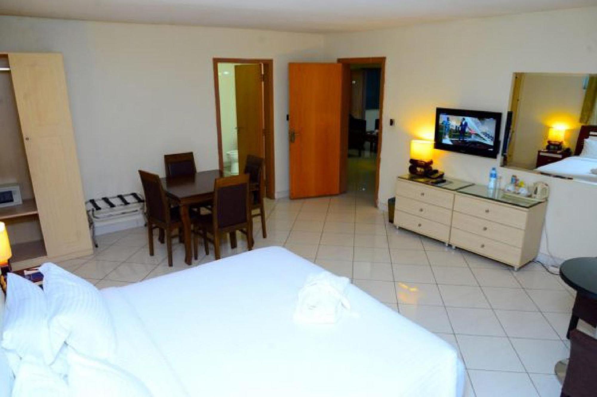 Room In Lodge - Golden Royale Hotel Enugu Exterior foto